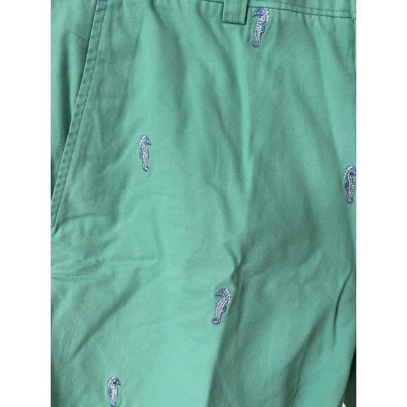 J. McLaughlin Men's All Over Seahorse Embroidered Shorts Size 30 NWOT - Picture 3 of 8
